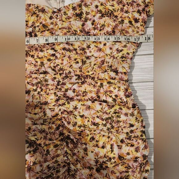 ASTR The Label Shirred Flutter Floral Yellow Chiffon Mini Dress Size Medium - Picture 8 of 13